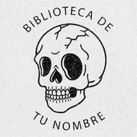 Calavera con libros